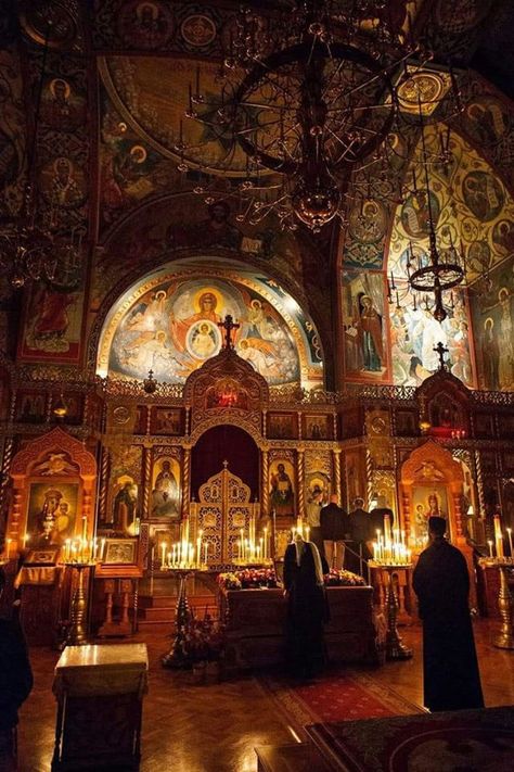 Red Square Moscow, Arte Occulta, Church Aesthetic, Eastern Orthodox Church, Orthodox Wedding, St Basil's, Greek Orthodox Church, Church Interior, Russian Orthodox