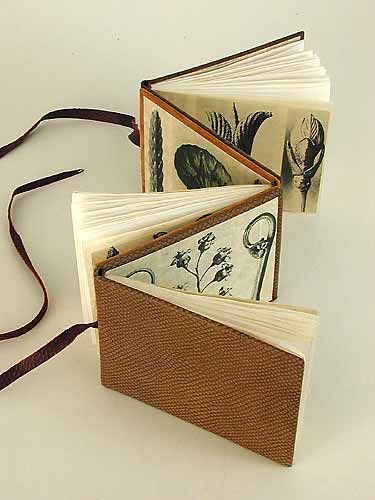 Buku Diy, Book Binding Design, Maluchy Montessori, Architecture Sketches, Book Binding Diy, Buch Design, Accordion Book, Creative Books, Handmade Book