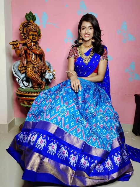 Pochampally Half Sarees Pattu, Ikkat Lehanga Voni Designs, Ikkat Half Sarees, Ikkat Lehenga Indian Weddings, Ikkat Lehangas Designs, Pattu Lehangas For Women, Pochampally Sarees Pattu, Kanchi Pattu Lehenga Half Saree, Pochampally Half Sarees