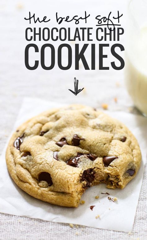 The BEST Soft Chocolate Chip Cookies - more than 1,300 reviews to prove it! no overnight chilling, no strange ingredients, just a simple recipe for ultra SOFT, THICK chocolate chip cookies! ♡ #cookies #chocolatechipcookies #recipe Best Soft Chocolate Chip Cookies, Thick Chocolate Chip Cookies, Resepi Biskut, Chocolate Chip Cookies Recipe, Soft Chocolate Chip Cookies, Chocolate Cookie Recipes, Best Chocolate Chip Cookie, Pesto Pasta, Best Chocolate