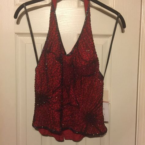 Vintage Red And Black Backless Halter Top With Small Beads. Has Bag With Extra Beads. This Is An Elegant Dress Top That Makes A Statement In Itself. 2000s Halter Top Outfit, Insane Fashion, Halter Tops Outfit, Vintage Halter Top, Beaded Halter Top, Pant Outfits, Thrift Inspo, Backless Halter Top, White Short Sleeve Tops