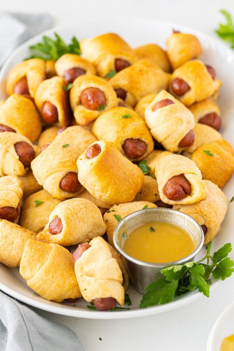 Football Themed Snacks, Hot Dog Appetizers, Cocktail Wieners, Favorite Party Appetizers, Sausage Appetizers, Cocktail Sausages, Bacon Deviled Eggs, Delicious Appetizer Recipes, Honey Mustard Sauce