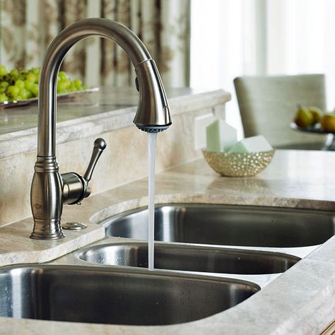 Hundreds of kitchen faucet styles, ranging from basic to posh, await your selection. We sorted the options to ensure you'll get the best tap your budget will buy. Review these faucet buying guidelines to help you find the rig Divided Kitchen, Kitchen Faucets Farmhouse, White Kitchen Faucet, Kitchen Faucet Styles, Kitchen Sink Ideas, Best Kitchen Faucets, Touchless Kitchen Faucet, Best Kitchen Sinks, Sink Ideas