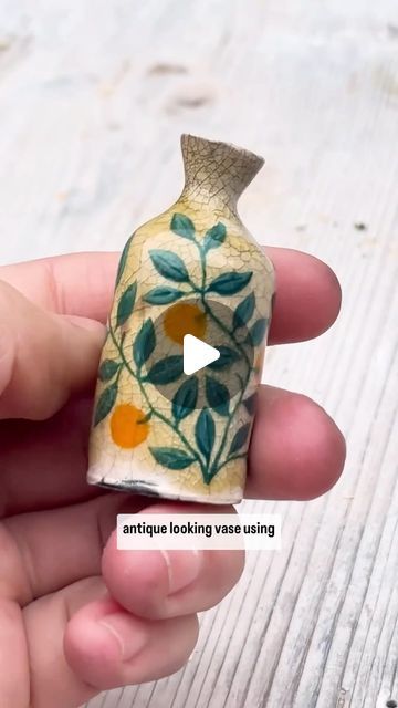 Pottery for All on Instagram: "Antique tiny vase microwave how to from @small_ceramics 🤯 Go give them a follow!" Mini Vase Pottery, Microwave Pottery, Tiny Ceramics, Small Ceramics, Tiny Vase, Mini Pottery, Small Pottery, Clay Vase, Ceramics Projects