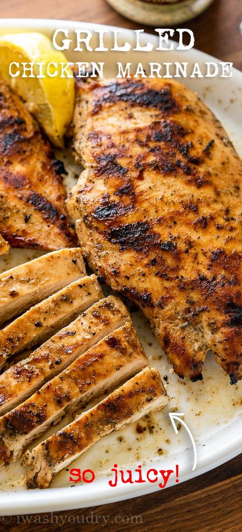 All you need is a handful of ingredients to make this super easy Italian Grilled Chicken Marinade. The flavor is zippy and robust with the perfect punch of spice. Italian Grilled Chicken, Italian Marinade For Chicken, Grilled Italian Chicken, Italian Chicken Breast, Grilled Chicken Tacos, Grilled Chicken Marinade, Italian Grill, Easy Grilled Chicken, Chicken Taco Recipes