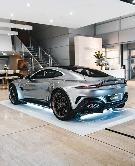 Aston Martin Db11, Aston Martin Cars, Aston Martin Vanquish, High End Cars, Aston Martin Vantage, Lux Cars, Fancy Cars, Super Luxury Cars, Classy Cars