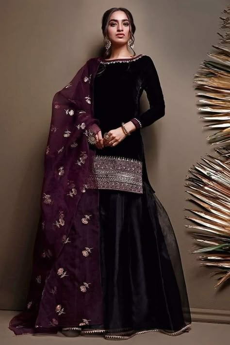 Black Colour Outfits, Organza Gharara, Gharara Pants, Gharara Designs, Zainab Chottani, Sharara Suits, Velvet Shawl, Velvet Dress Designs, Desi Fits