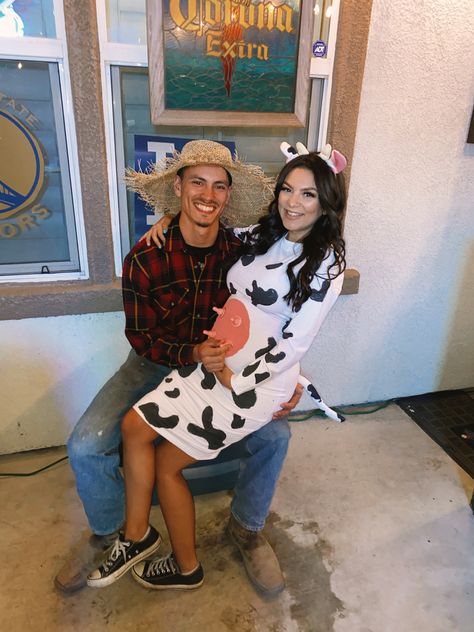 Cow Maternity Costume, Prego Halloween Costumes Family, Diy Couples Costumes Pregnant, Hot Pregnant Halloween Costume, Halloween Costumes Pregnant Women Cute, Cow Costume Pregnant, Pregnant Cow Halloween Costumes, Halloween Costume Pregnant With Toddler, Cute Pregnant Couple Halloween Costumes