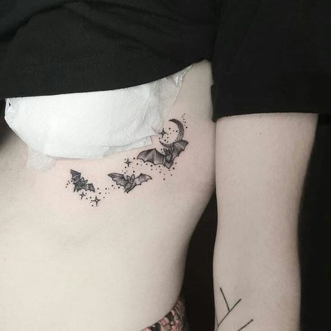 Goth Sleeve Tattoo, Goth Back Tattoo, Goth Tattoo Sleeve, Goth Tatoos, Bat Tattoo Ideas, Winter Tattoo, Cute Halloween Tattoos, Goth Tattoo, Bat Tattoo