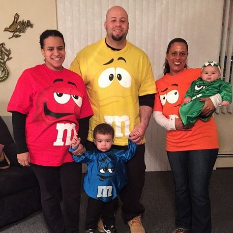 Family M&m Costumes, Scary Disney, M&m Costume, Zombie Couple Costume, Lifeguard Costume, Family Halloween Costume Ideas, Pet Toy Storage, Twin Costumes, Family Halloween Costume