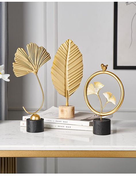 Art Deco Accessories, Gold Home Accessories, Wood Art Diy, Side Table Decor, Diy Abstract Canvas Art, Leaf Ornament, Table Decor Living Room, Office Desk Decor, Decoration Piece