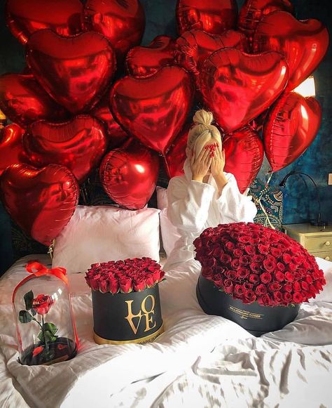 Fashion’s Instagram post: “Valentine's day ♥️ @burcucanuysal” Flowers For Girlfriend, Romantic Room Surprise, Romantic Room Decoration, Dressy Hats, Romantic Surprise, Romantic Room, Romantic Proposal, Air Fighter, Hari Valentine