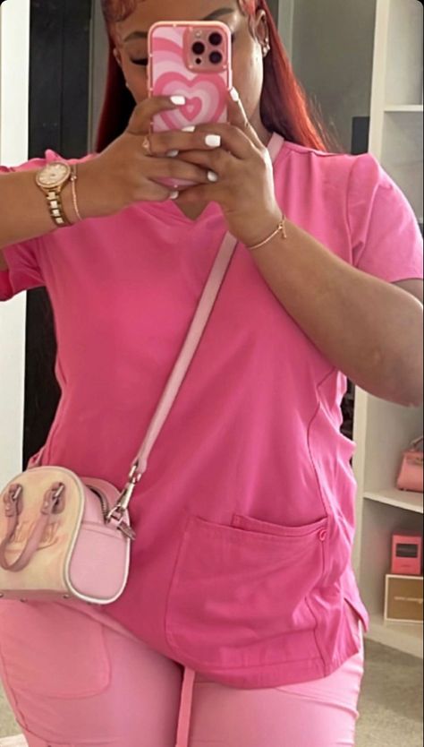 Scrub Life Aesthetic, Styling Scrubs, Nurse Fits, Nurse Goals, Scrubs Fashion, Nurse Outfit Scrubs, Nurse Black, Medical Scrubs Fashion, Nursing Goals