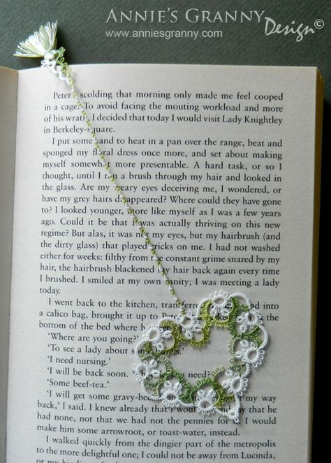 Tatted bookmark by Annie's Granny Design, design by Mary Konior Tatting Patterns Free, Hantverk Diy, Needle Tatting Patterns, Shuttle Tatting Patterns, Tatting Tutorial, Tatting Jewelry, Needle Tatting, Book Markers, Crochet Bookmarks