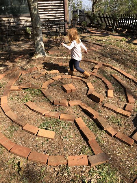 DIY Backyard Labyrinth • Southern Chick Journal Small Backyard Labyrinth, Diy Labrynth Garden Design, Backyard Labrynth Labyrinth Garden, Garden Labyrinth Design, Garden Labrynth Diy, Diy Finger Labyrinth, Outdoor Labyrinth, Diy Labyrinth, Backyard Labyrinth