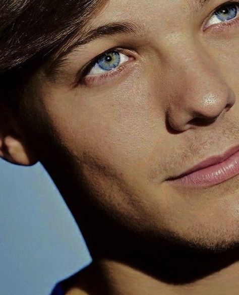 Louis Tomlinson Eyes, Waterloo Road, One Direction Louis, One Direction Harry, Louis And Harry, One Direction Videos, One Direction Pictures, Louis Williams, The Perfect Guy