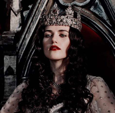 Merlin Aesthetic, Lady Morgana, Wattpad Profile, Morgana Le Fay, Bellatrix Black, Merlin Morgana, Merlin Series, Morgana Pendragon, Merlin Fandom