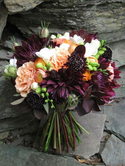 Devin's pin for color Dark Purple Wedding, Peach Wedding Flowers, Wedding Colors Purple, Vermont Wedding, Fall Wedding Bouquets, Fall Wedding Flowers, Have Inspiration, Wedding Winter, Trendy Flowers