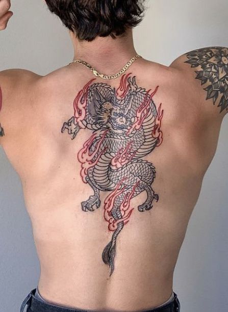 Japanese Back Tattoos For Guys, Dragon Back Tattoos Men, Symmetrical Back Tattoo, Red And Black Tattoos, Dragon Tattoo Shoulder, Tatuaje Studio Ghibli, Dragon Tattoo Back, Black Dragon Tattoo, Thigh Tattoo Men