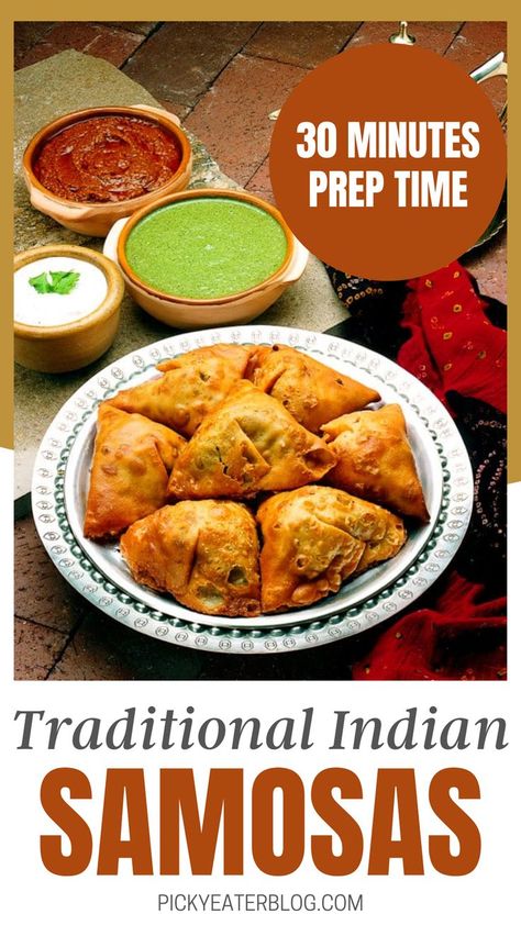 Indian Samosa Recipe, Indian Samosas, Easy Samosa Recipes, Savory Puff Pastry, Vegetable Samosa, Samosa Recipe, Indian Cooking Recipes, Korean Dishes, India Food