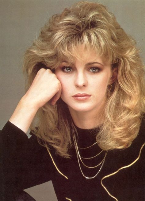 80’s Hair, 80s Hairstyles, 1980s Hair, 80s Hair, Graduation Hairstyles, Punk Hair, 90s Hairstyles, Fluffy Hair, Blonde Hair Color