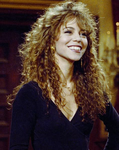 Mariah Carey Young, Mariah Carey Hair, Mariah Carey 90s, 90s Hairstyles, Retro Hairstyles, Curly Hair Cuts, Long Curly Hair, 90s Style, Curly Girl