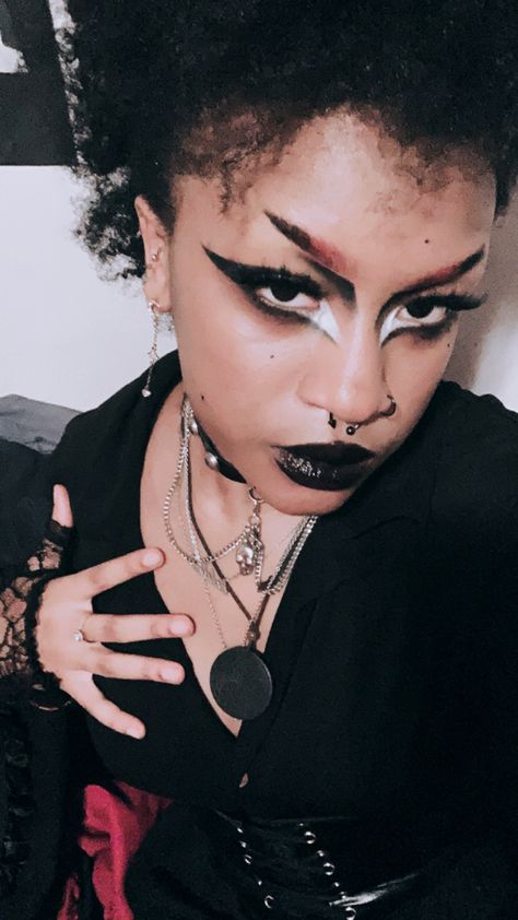 70s Goth Makeup, Afro Goth Makeup, Easy Trad Goth Makeup, Trad Goth Art, Trad Goth Makeup Men, Trad Goth Makeup Black Women, Real Goth Makeup, Black Goth Makeup, Trad Goth Makeup 80s