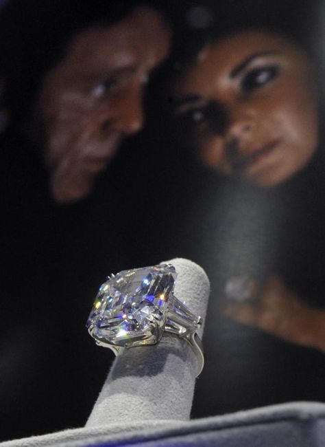 Elizabeth Taylor Jewelry Shatters record at Auction Krupp Diamond, Elizabeth Taylor Diamond, Engament Rings, Elizabeth Taylor Jewelry, Air Art, Richard Burton, Elizabeth Taylor, Wedding Images, Wedding Gallery