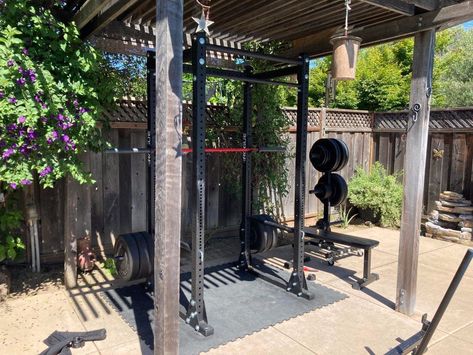 Patio Gym Ideas, Garden Gym Ideas, Patio Gym, Outdoor Home Gym, Small Home Gyms, Backyard Gym, Home Gym Ideas, Home Gym Setup, Gym Setup