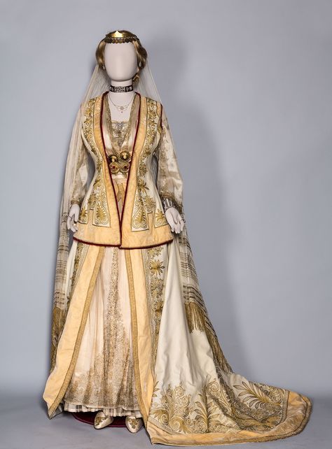 Court dress owned by Sophia Alexandrou Soutsou, lady-in-waiting to Queen Sophia, 1880-1910, collection of Benaki Museum, Athens. Greek Traditional Dress, Museum Identity, Benaki Museum, Queen Sophia, Greek Costume, Star Wars Fashion, Court Dresses, Lady In Waiting, Greek Culture