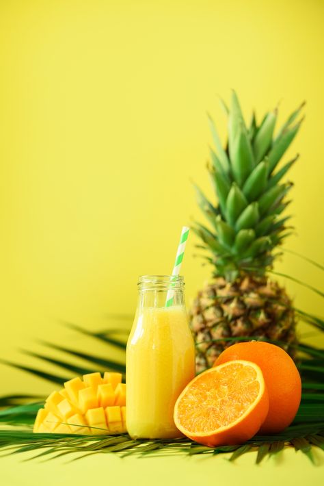 Mango Pineapple Juice, Pineapple Drink Photography, Mango Juice Advertising, Orange Juice Advertising, Pineapple Background, Pineapple Juice Packaging, Fruit Mango, Drink Shop, Mango Pineapple