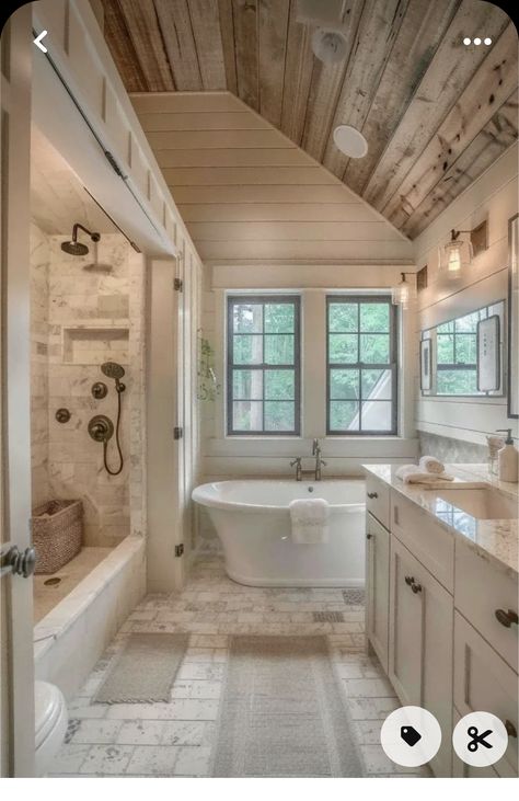 Dream Life House, Bathroom Farmhouse Style, Cottage Bathroom, Modern Farmhouse Bathroom, Rustic Bathrooms, Bathroom Trends, Dream Bathrooms, Farmhouse Style House, House Bathroom