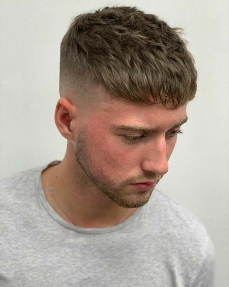 Haircuts For Receding Hairline, Men Fade Haircut Short, Caesar Haircut, Short Fade Haircut, Crop Haircut, Crop Hair, Mens Hairstyles Thick Hair, Men's Short Hair, Faded Hair