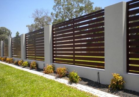 19 Wooden Fence Ideas To Match Your Modern Style Tor Design, Modern Fence Design, Front Fence, Boundary Walls, Diy Fence, Front Yard Fence, Cedar Fence, Lan Can, Modern Fence