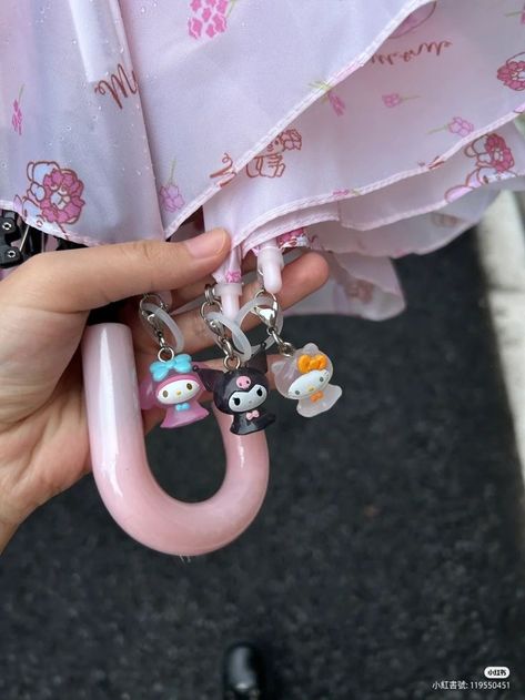 Not mine Hello Kitty Items, Cute Keychain, Cute Little Things, Sanrio Characters, Cute Bags, Things To Buy, Girly Things, Little Things, Cool Things To Buy