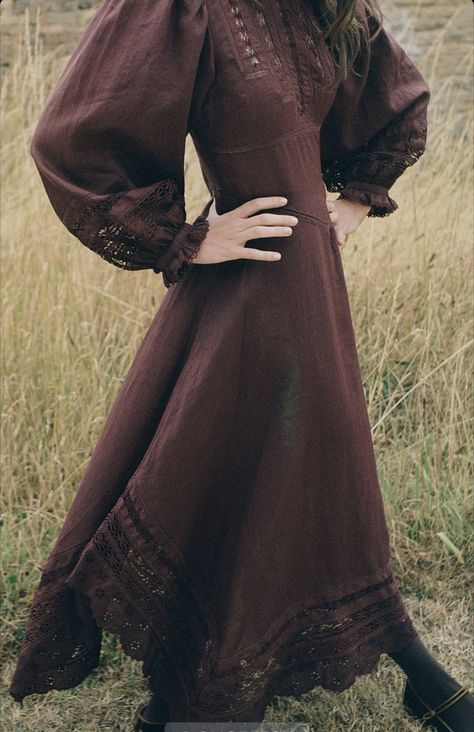 Prairiecore Outfit, Victorian Dress Aesthetic, Victorian Peasant, Mommy Daughter Photos, Ren Faire Outfits, Career Fashion, Witch Outfit, Dress Aesthetic, Aesthetic Clothing