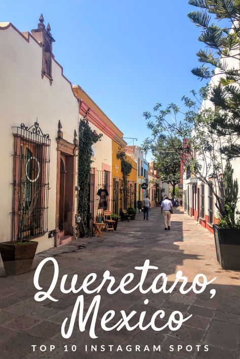 The city of Queretaro is almost 500 years old and the colorful melting pot of indigenous, Aztec, and Spanish influences make it one of the most romantic places in Mexico. Discover the 10 most beautiful spots in this Queretaro Instagram guide! #Queretaro #Mexico #Photography #TravelGuide Mexico Trips, Pretty Streets, Places In Mexico, Mexico City Travel Guide, Living In Mexico City, Dream University, 2017 Makeup, International Travel Essentials, Mexico Itinerary