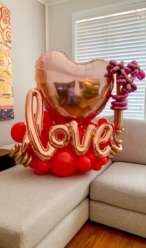 Balloon Bouquet Ideas, Valentines Balloons Decorations, Valentines Balloons Bouquet, Bachelorette Party Balloon, Balloons Galore, Bride To Be Balloons, Balloon Bouquet Diy, Pretty Balloons, Rose Gold Bridal Shower