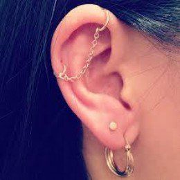 Cute Industrial Piercing, Piercing Orbital, Piercings Bonitos, Industrial Earrings, Industrial Piercing Jewelry, Cool Piercings, Industrial Jewelry, Industrial Piercing, Cute Piercings