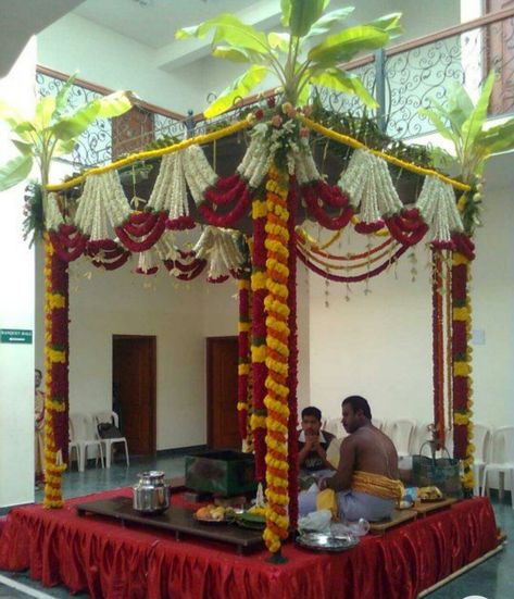 Mandap Designs Indian, Mandap Designs Indian Indoor, Simple Mandap, Hindu Wedding Decorations, Indian Wedding Decorations Receptions, Mandap Design, Reception Stage Decor, Flowers Garland, Garland Ideas