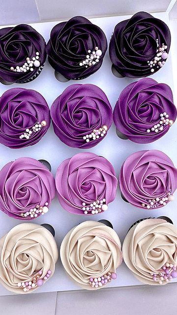 @cakestone20 on Instagram: "Ombré buttercream rosettes 💜  We started out with the plum shade only but didn’t like the colour so we ended up mixing it with some purple and it gave us this beautiful deep aubergine shade! Don’t be afraid to mix colours to create your own palettes 🤗  #reels #reelsofinsta #reelitfeelit #bakingreels #ombrebuttercream #reellife #cupcakereels #trendingreels #oddlysatisfying #ombrecupcakes #ombrerosettecake #ombreroses #purpleombre #cakedecorating #cakedecoratingreel #cakereel #cakereels #bakingreels #satisfyingvideos  #buttercreamflowerpiping #engagement #explorepage #ombrécake #cakestone  #cakestone20  #reelvibes  #reelcreator #shadesofpurple" Purple Rosette Cakes, Eid Biscuits, Ombre Rosette Cake, Buttercream Rosettes, Rosette Cake, Ombre Cake, Buttercream Flowers, Purple Ombre, The Colour