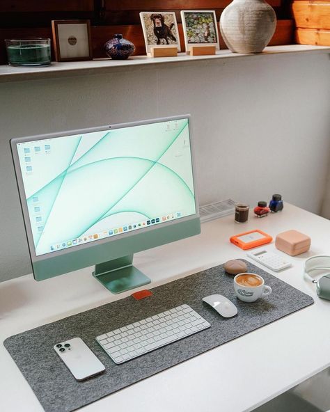 [CommissionsEarned] 33 Home Office Setup Workspaces Insights You Need To See #homeofficesetupworkspaces Home Office Setup Workspaces, Imac Office, Imac Setup, Imac Desk, Imac Desk Setup, Home Office Set Up, Interior Design Layout, Clean Desk, Desktop Setup