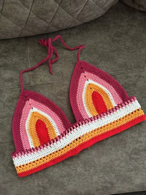 Excellent custom garment Gay Crochet, Lgbtq Crochet, Pride Crochet, Crochet Bralette Top, Crop Top Crochet, Clothes Crochet, Crochet Bralette, Rainbow Crochet, Bralette Top