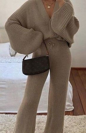 Outfits 2023 Summer, Sweater Sets, Two Piece Outfits, Oversized Knit Cardigan, Cute Lazy Outfits, Outfits 2023, Classy Casual Outfits, Baggy Pants, Modest Fashion Outfits