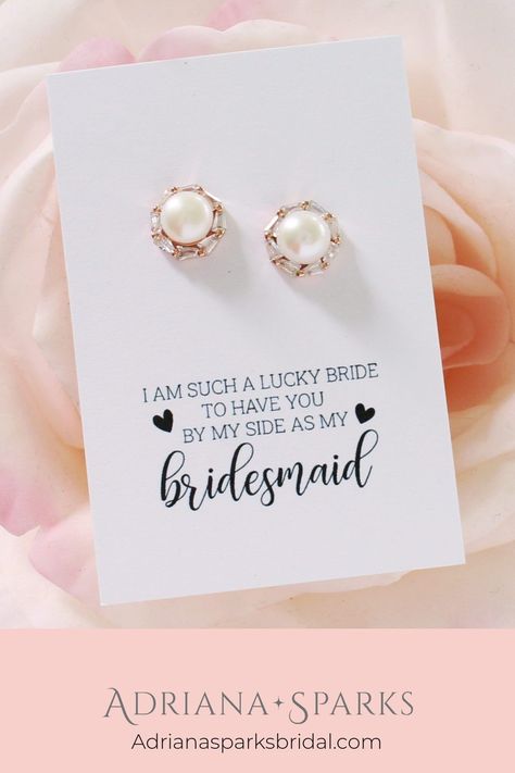 Maid Of Honor Proposal Ideas, Modern Wedding Jewelry, Gift Ideas Jewelry, Maid Of Honor Proposal, Real Pearl Earrings, Mother Of The Groom Gifts, Gift For The Bride, Bridal Party Favors, Ideas Jewelry