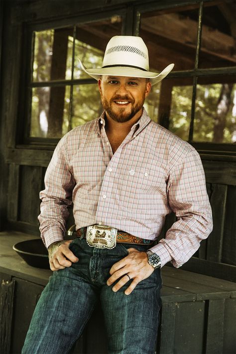 Cody Johnson Tackles Vices and Reinvents His Marriage Through New Documentary <em>Dear Rodeo</em> Cody Johnson Concert, Western Wallpaper, Cody Johnson, National Finals Rodeo, Houston Rodeo, Western Wallpaper Iphone, Johnson Family, Country Men, Country Stars