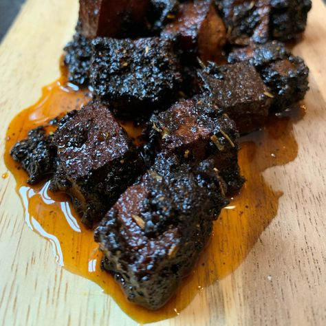 Vegan Recipes from the Wicked Kitchen™ & Other Vegan Chefs Vegan Barbecue Recipes, Burnt Ends Recipe, Smoked Tofu, Vegan Barbecue, Resepi Biskut, Burnt Ends, Smoked Turkey, Barbecue Recipes, Tofu Recipes