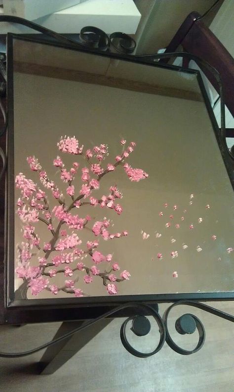 DIY Painted mirror.... Flower Mirror Painting Ideas, Mirror Decorating Ideas Painting, Drawing On The Mirror, Mirror Drawing Ideas Aesthetic, Painted Mirrors Aesthetic, Mirror Artwork Painting, Decorating A Mirror Ideas, Full Body Mirror Painting Ideas, Square Mirror Painting Ideas