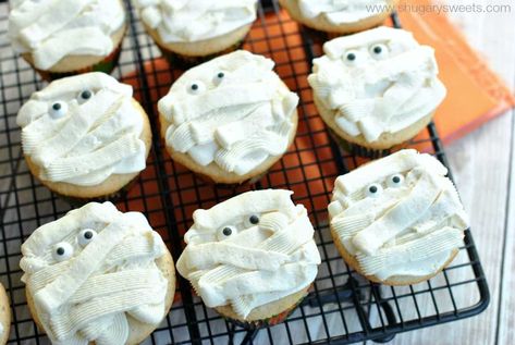 Vanilla Bean Cupcakes Recipe {Halloween} - Shugary Sweets Perfect White Cake Recipe, Vanilla Bean Recipes, Mummy Cupcakes, Spooky Sweets, Vanilla Bean Frosting, Halloween Food Cupcakes, Vanilla Bean Cupcakes, Halloween Deserts, Shugary Sweets