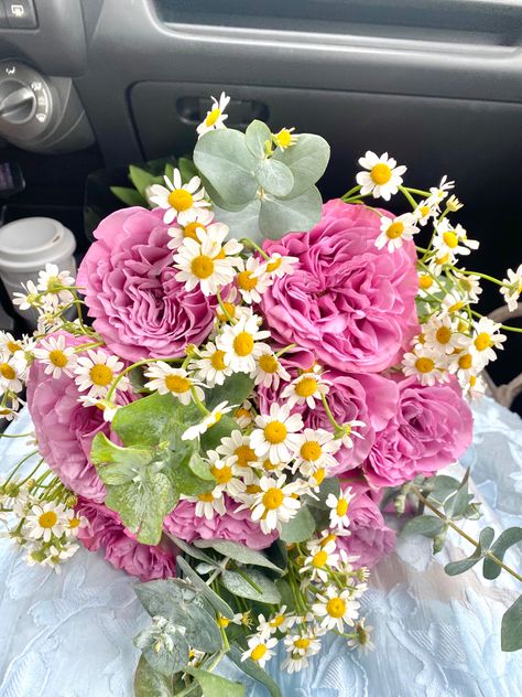 #floral #engagement #flowers #rose #gardenrose #chamomile #bouquet #traderjoes Chamomile Bouquet, Engagement Flowers, Dianthus Caryophyllus, Daisy Bouquet, Pooh Baby, Bouquet Wrap, June Wedding, Flowers Rose, Chamomile Flowers